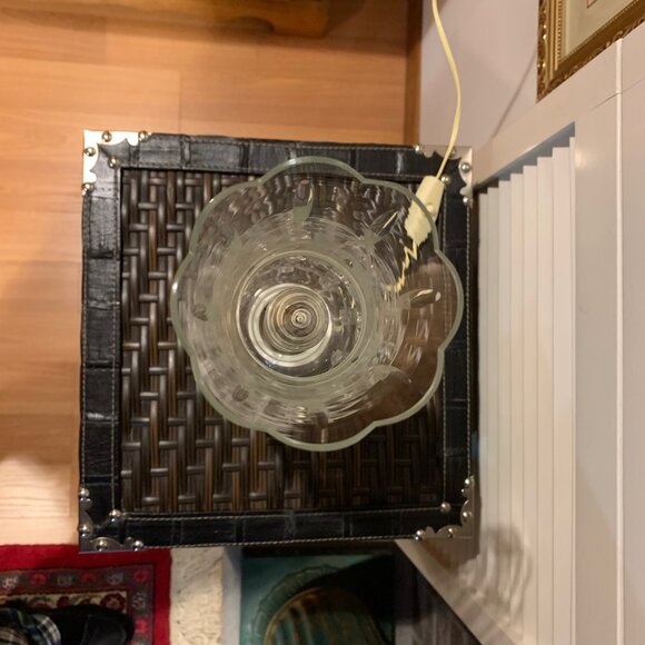 Vintage Crystal Electric Hurricane Cut Crystal Glass Teardrop Table - Picture 9 of 10